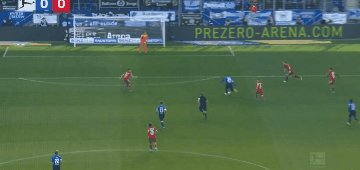 必一运动-【德甲】莱万头球破门扳平 拜仁1比1客平霍芬海姆