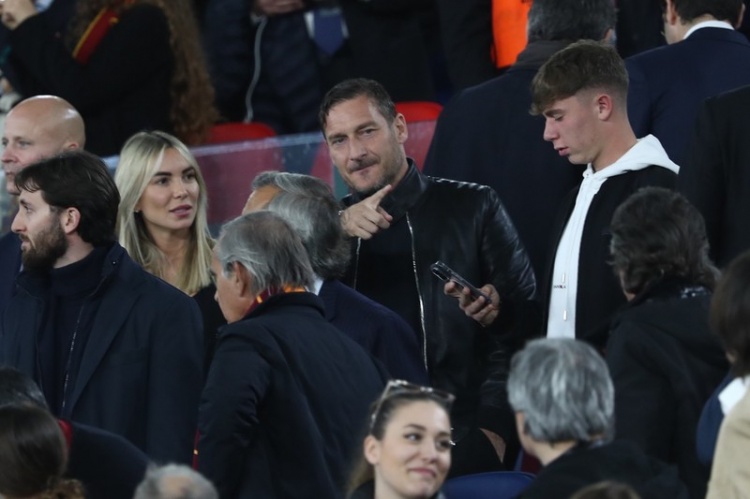 必一运动下载-斯基拉：托蒂昨晚与加斯佩里尼进行积极会谈，准备加入管理层