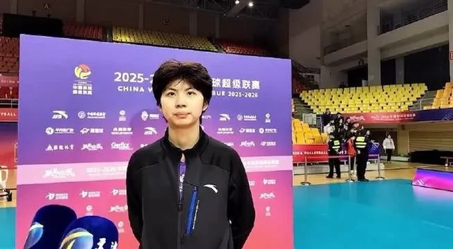 必一运动-离谱！天津女排替补战河南：陈鹤心表现拉胯，刘鑫实力差还怪队友|路晶|球迷|球员|失误|机会_新浪体育_新浪新闻